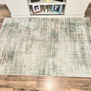 Area Rug 3 X 5 Green, Cream And Tan